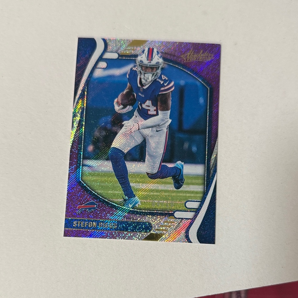 Panini absolute football 2021 Stefon Diggs 04/10